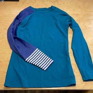 Used Seea Rashguard large